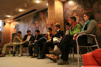 ASWC executive council candidates hold an informal forum with students in Coffeehouse. Credit: Zipparo.