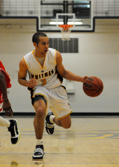 Influx of first-year players promise to spark Mens basketball program