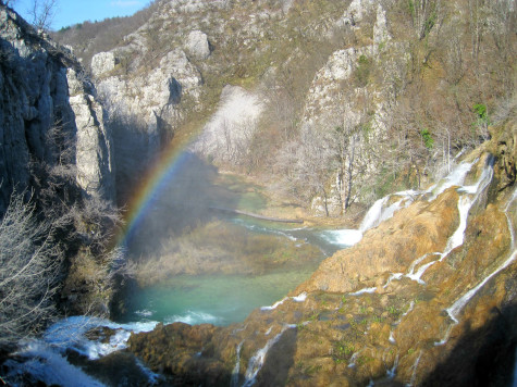 A rainbow by the big waterfall