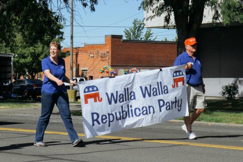 County Fair Rounds Up Republicans, Democrats, and Voters