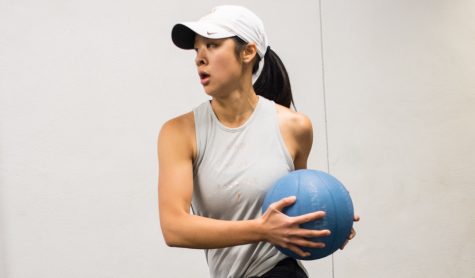 Senior Phoebe Nguyen training at a post season womens golf workout