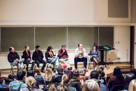 From left to right, Associate Professor of French Jack Iverson, Associate Professor of Geology Kirsten Nicolaysen, Marc Go  ‘20, Senior Ad- junct Professor of English Jenna Terry, Assistant Director of Academic Resources Janet Mallen, Associate Professor of Astronomy Nathaniel Paust and Erin Pahlke. Panelists discussed how their awareness of power and privilege in uenced their parenting decisions.