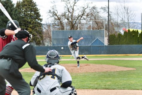 Baseball Pushes Towards Postseason