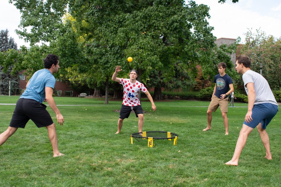 Juniors Alex Izbiky and Lucas Bergeson of Izbiklson face off against Sophmores Jake Klusmeier and Willie Klemmer of the Totally Toasted Taquitos in Division one intramural spikeball.