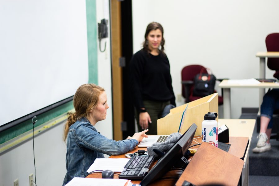 Bryn Hines (left) and Maddy Gold (right) are the primary programmers of the Whitman Teaches the Movement, and work closely with Walla Walla Public Schools to coordinate lessons. 